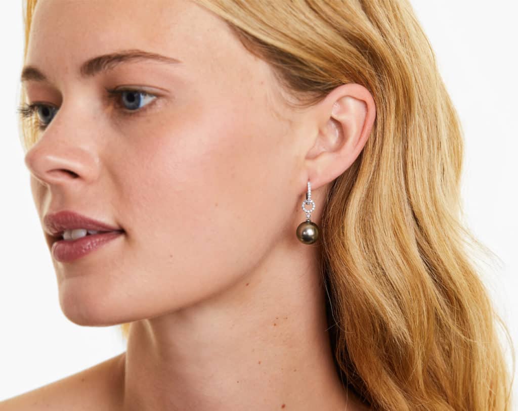 Tahitian Pearl​ earrings